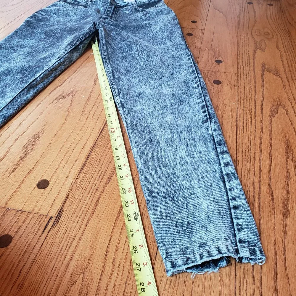 Sergio Valente Vintage 80s Acid Wash Mom Jeans Ankle Zip Tapered